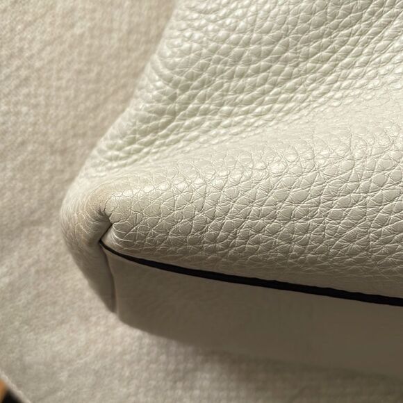 Gucci Soho Medium Leather Tote in Ivory - Picture 7 of 16